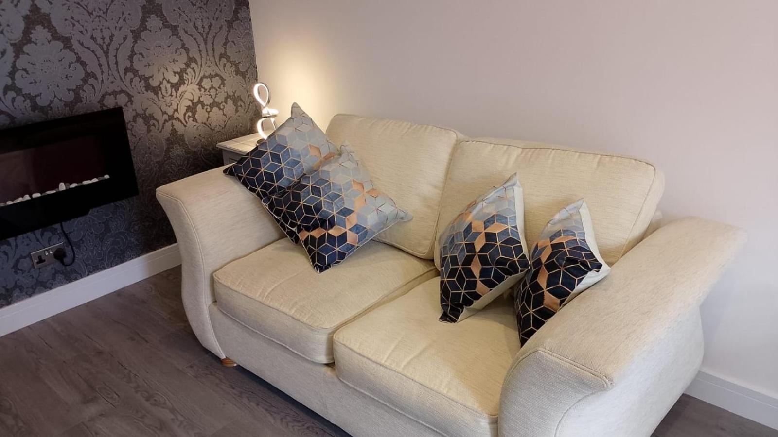 Apartment St Annes Garden Flat Award Winning Hosts